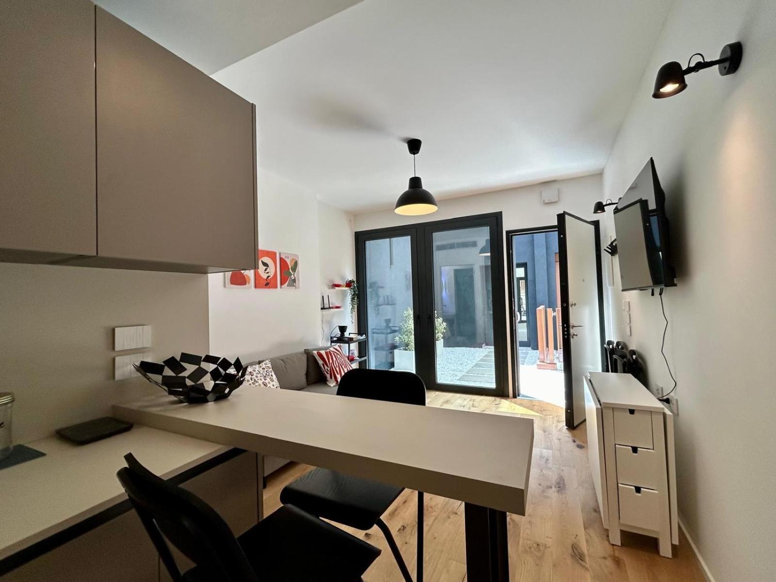 Kibilu Luxury Apt With Terrace, Isola District And Near Garibaldi Station 밀라노 외부 사진