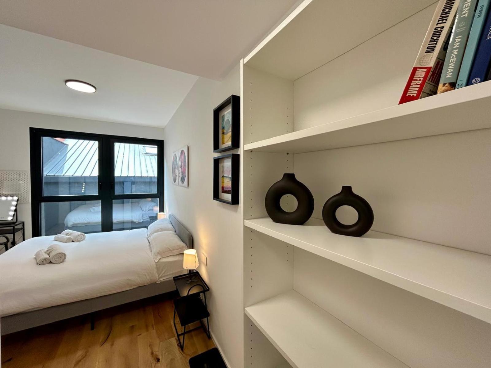 Kibilu Luxury Apt With Terrace, Isola District And Near Garibaldi Station 밀라노 외부 사진