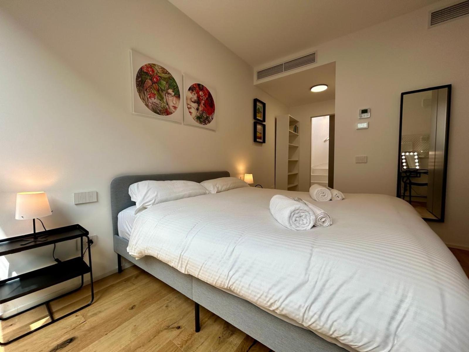 Kibilu Luxury Apt With Terrace, Isola District And Near Garibaldi Station 밀라노 외부 사진