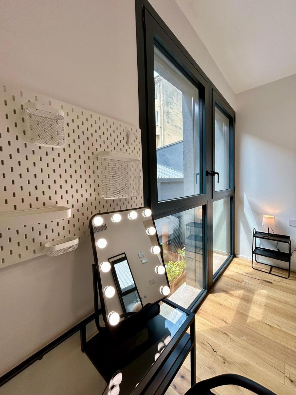 Kibilu Luxury Apt With Terrace, Isola District And Near Garibaldi Station 밀라노 외부 사진