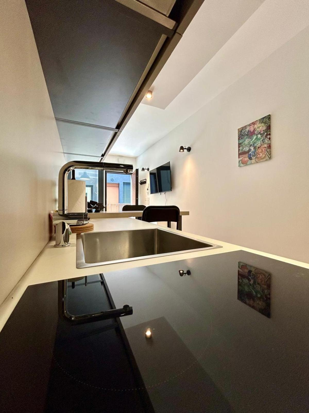 Kibilu Luxury Apt With Terrace, Isola District And Near Garibaldi Station 밀라노 외부 사진