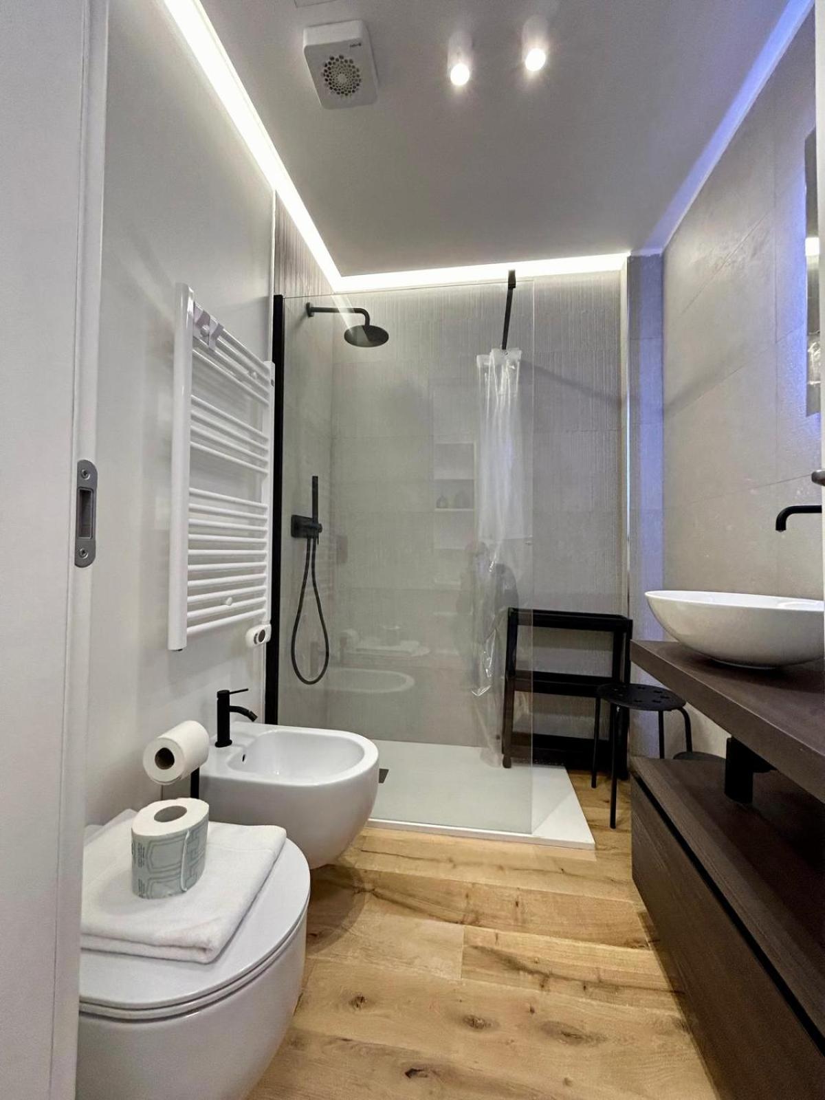 Kibilu Luxury Apt With Terrace, Isola District And Near Garibaldi Station 밀라노 외부 사진